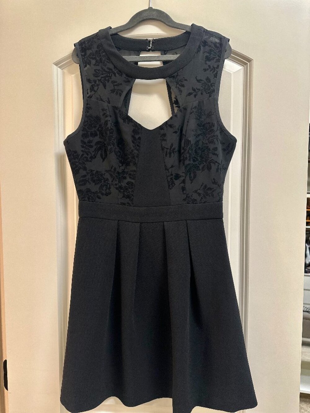 BCBGeneration Black dress size 4